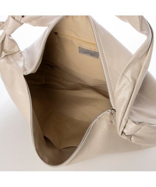 UNBILLION カシュカシュ cachecache / ソフトエナメルノットビッグショルダー アイボリー