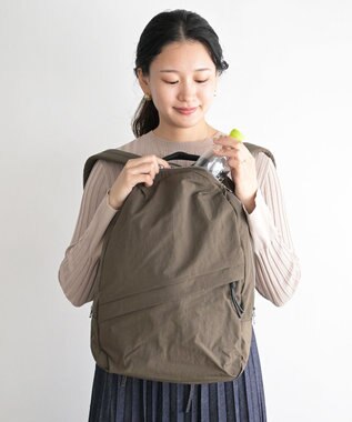 NIZYU KANO LIGHT NYLONリュック Mサイズ モカブラウン