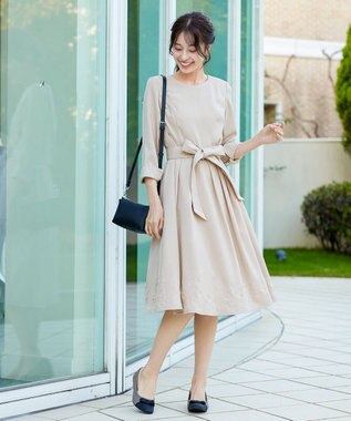 Tiaclasse L 【洗える】花柄刺繍フレアワンピース グレージュ