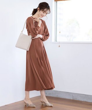 Tiaclasse L 【洗える】シンメトリープリーツワンピース ブラウン