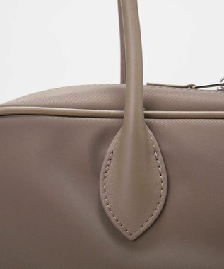 TOPKAPI 【Breath TOPKAPI】PRIM プリム ナイロン ラウンドスクエア ボストン トートバッグ チャーム付き　A4 / 軽量 グレージュ