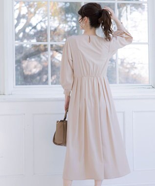 Tiaclasse L 【洗える】シンメトリープリーツワンピース ライトベージュ