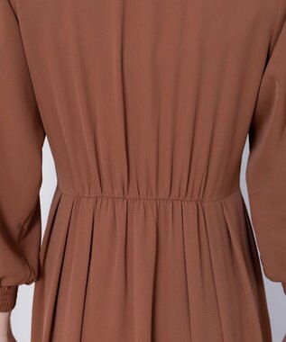 Tiaclasse L 【洗える】シンメトリープリーツワンピース ブラウン