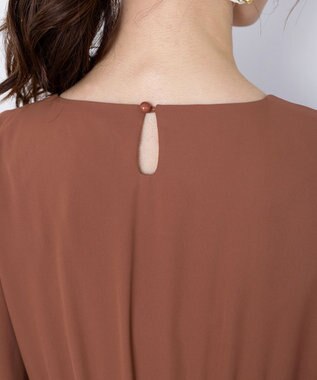 Tiaclasse L 【洗える】シンメトリープリーツワンピース ブラウン