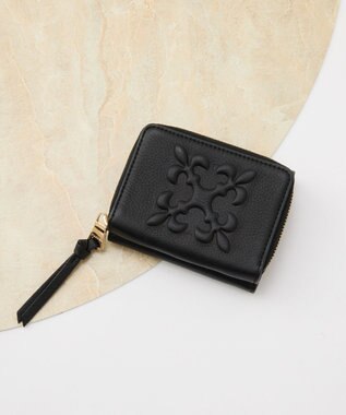 russet 【2025AW新作】エンボスモノグラム三つ折りウォレット(SO-433) Black