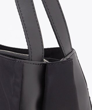 Y'SACCS スクエアすっきりトート Sサイズ ブラック