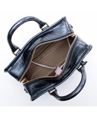 A.D.M.J. 【牛革】クロコ型押しヘリ巻きボストン23cm ホワイトパーライズ