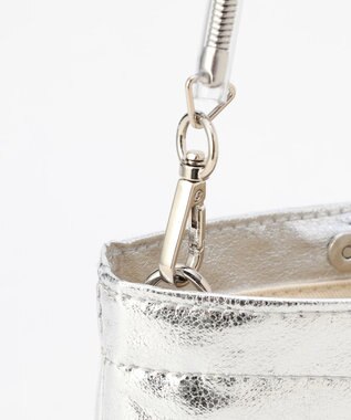 Y'SACCS PVCメタリックショルダーバッグ シルバー