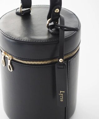 style code [Lyrss/リルス] イタリア製牛トコ皮 CITYエシカルレザースマート ショルダーポケット ブラック