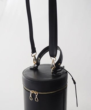 style code [Lyrss/リルス] イタリア製牛トコ皮 CITYエシカルレザースマート ショルダーポケット ブラック