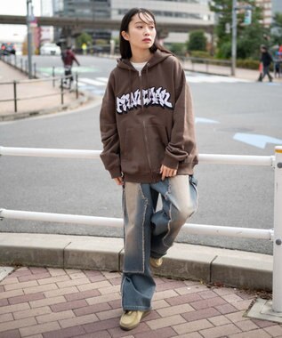 WEGO 【ユニセックス着用ITEM】ワッペンロゴZIPパーカー ブラウン