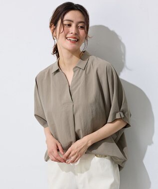 【洗濯機可/接触冷感/UVケア】スキッパーネック袖タックブラウス