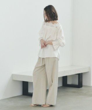 YECCA VECCA フラワーレースブラウス Off White