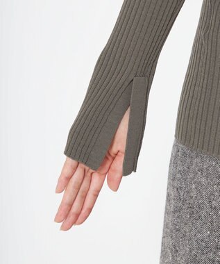 uncrave 【洗える】スムースニット オフショルプルオーバー（uncrave WHITE） カーキグレー