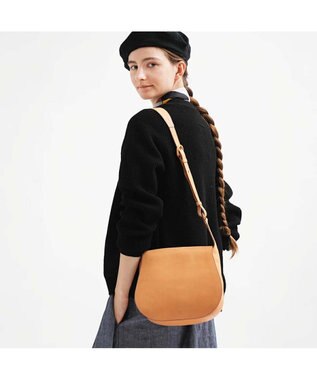 genten クオイオ　かぶせ付きショルダーバッグ ヌメベージュ