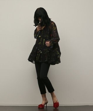 GRACE CONTINENTAL ボタニカルプリントチュニックトップ ブラック