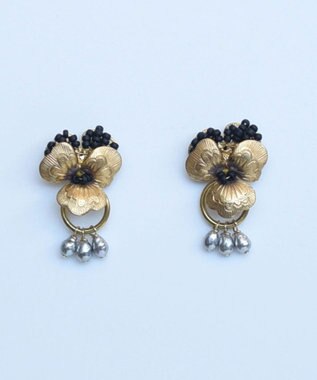 monshiro 【パール】ビオラ ピアス（ブラック） ゴールド