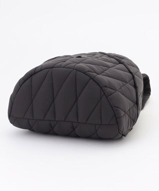 Y'SACCS バイアスキルトリュック ブラック