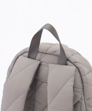 Y'SACCS バイアスキルトリュック グレージュ