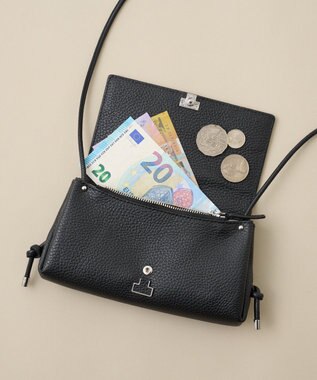 IACUCCI ≪予約≫アバ ウォレットショルダー CERVO ブラック