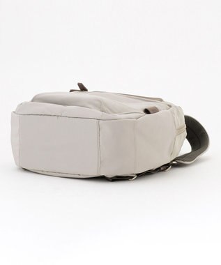 Y'SACCS ポリエステルツイル リュックサック グレージュ