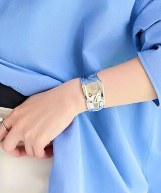 Phoebe アークカフワイドバングル　シルバー シルバー