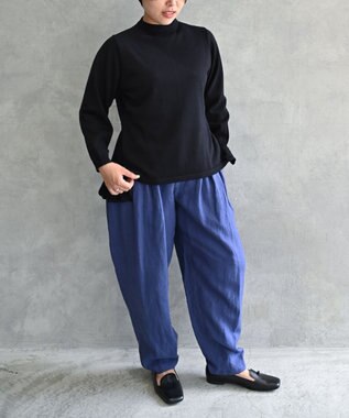 muuc 〈コットン100％強撚糸〉〈通気性が高いドライタッチな素材〉袖口ケーブル模様編み フレアーシルエット後ろプリーツ ハイネックプルオーバー ブラック