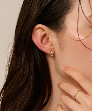 Phoebe 〈金属アレルギー対応/痛くないシリーズ〉リップルフープライトフィットイヤリング　ゴールド/ニッケルフリー ゴールド