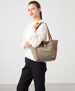 LA BAGAGERIE ひねり金具付きエレガンストート　Sサイズ グレージュ