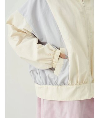earth music&ecology コクーンギャザー切替ブルゾン Ivory