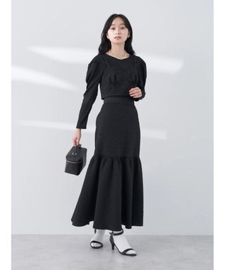 earth music&ecology エンボスフラワービスチェ Black