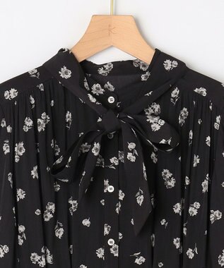 ギャザーライトデシンボウタイ付き ワンピース / 組曲 S