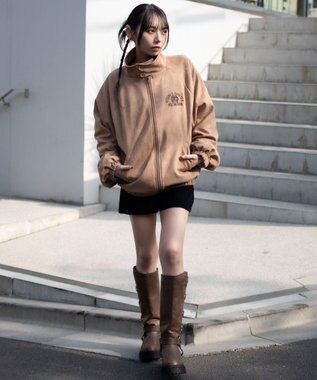 WEGO 【ユニセックス着用ITEM/MLサイズ展開】フェイクスウェードロゴスウィングトップ ベージュ