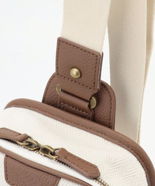 JOSEPH ABBOUD 【軽量/コンパクト】 ヘリンボンキャンバス ボディバッグ アイボリー系