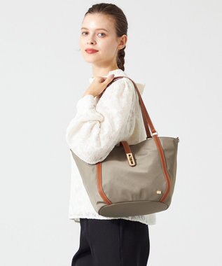 LA BAGAGERIE ひねり金具付きエレガンストート　Sサイズ グレージュ