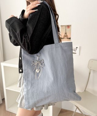 WEGO チャーム付きA4トートバッグ