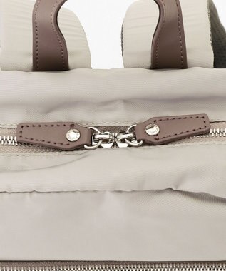 Y'SACCS ポリエステルツイル リュックサック グレージュ