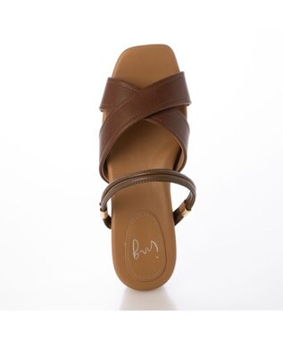 ing <ing>クロスベルトストラップサンダル ブラウン