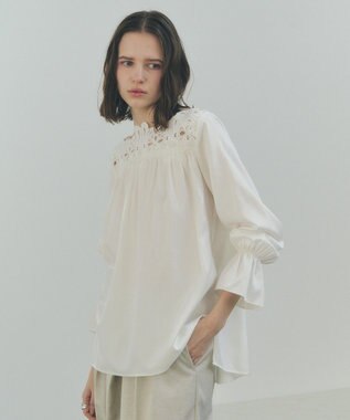 YECCA VECCA フラワーレースブラウス Off White