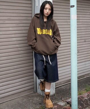 WEGO 【ユニセックス着用ITEM/SMLサイズ展開】グラフィックロゴプルパーカー ブラウン