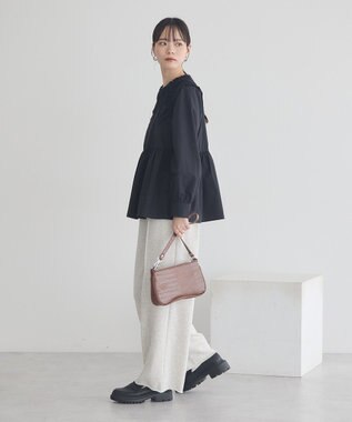 earth music&ecology 【コットン混】レース襟フレアヘムブラウス Black