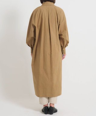 muuc 〈多彩な着方が叶う〉〈衿立て＆衿折り〉〈遠州織物の工場で織られた上質なコットン生地〉リボン紐付き多様衿 シャツワンピース ベージュ
