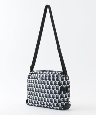 Y'SACCS キュービックモノグラム　スクエアショルダー ブラック