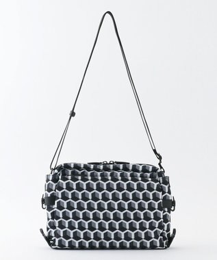 Y'SACCS キュービックモノグラム　スクエアショルダー ブラック