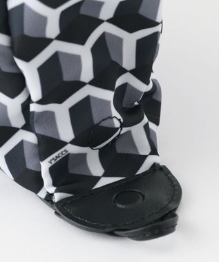 Y'SACCS キュービックモノグラム　スクエアショルダー ブラック