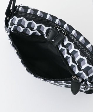 Y'SACCS キュービックモノグラム　スクエアショルダー ブラック