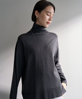 UNFILO マイビューティーニット タートルネック チャコール