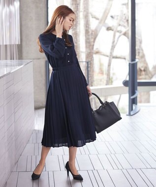 Tiaclasse 【新色追加・洗える】パールボタンプリーツワンピース ネイビー
