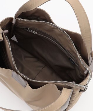 Y'SACCS スクエアすっきりトート Mサイズ ベージュ