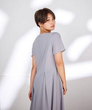 Tiaclasse 【洗える】スタイルアップも叶うピンタックワンピース グレー